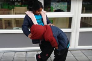 Aanvaller met capuchon